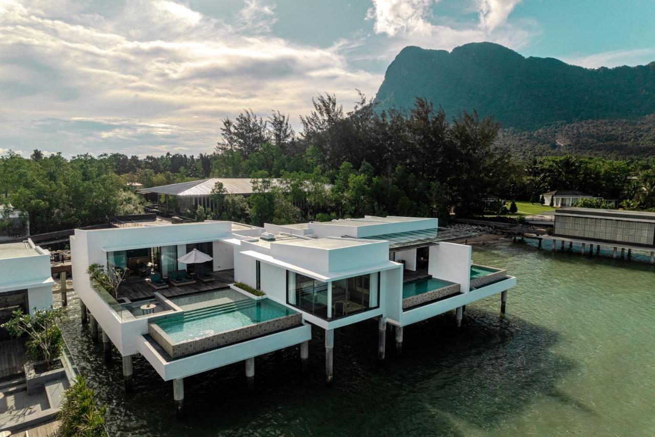 Cove 55 Hotel Santubong Exterior photo