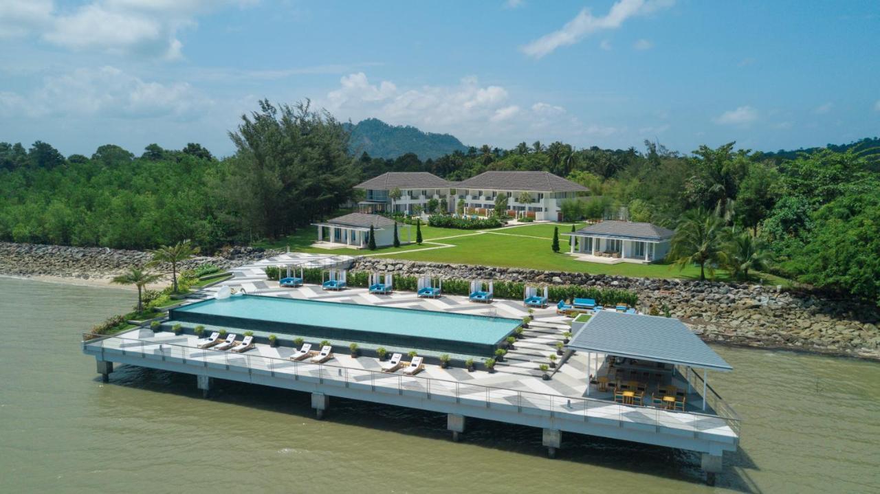 Cove 55 Hotel Santubong Exterior photo