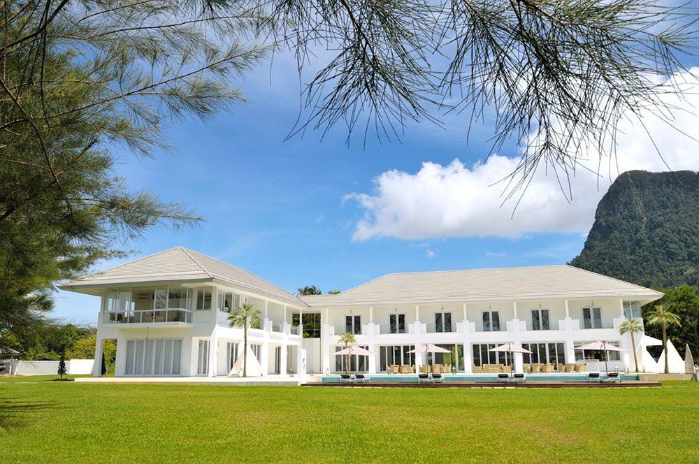Cove 55 Hotel Santubong Exterior photo