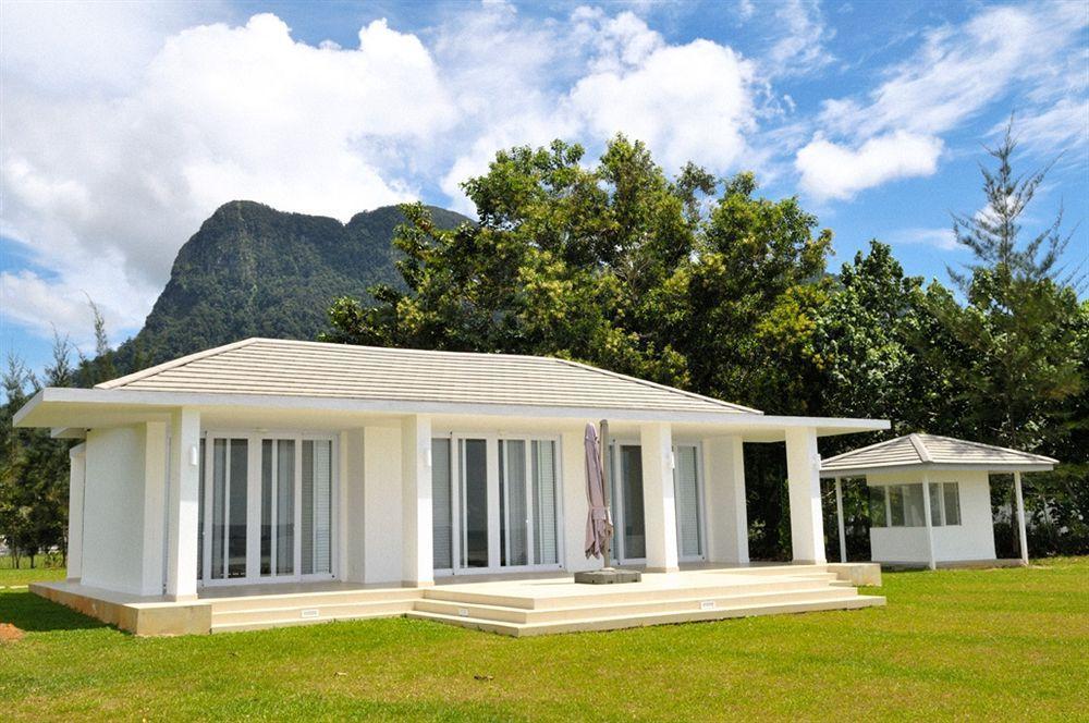 Cove 55 Hotel Santubong Exterior photo